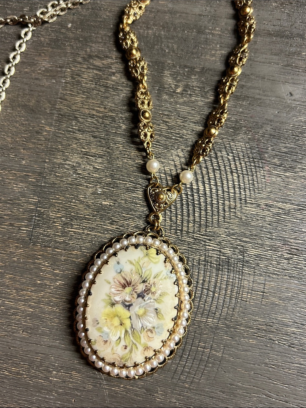 vintage mid-20th-century West German floral porcelain pendant necklace 60s